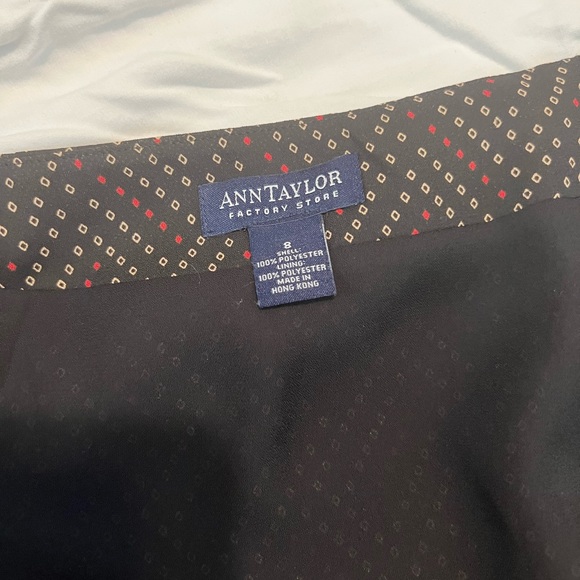 Lovely AnnTaylor Factory skirt with ruffled hem. - Picture 2 of 2